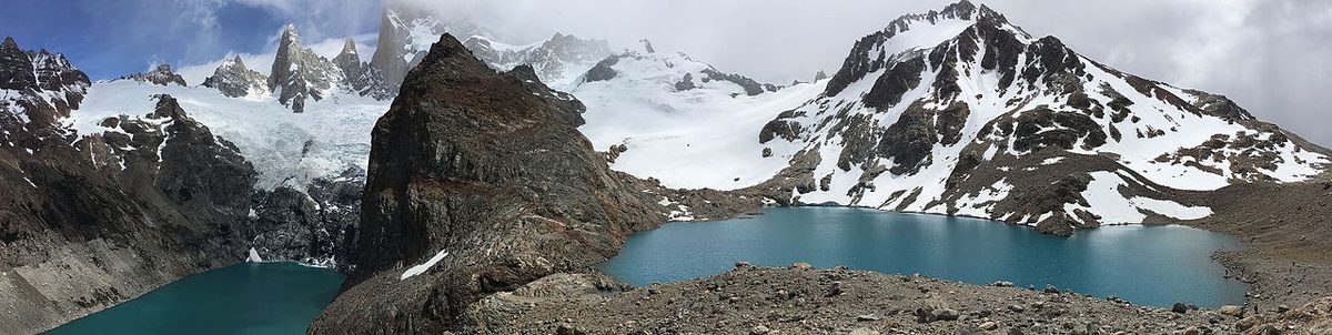 Laguna de los Tres below the Fitz Roy spires, the classic full-day hike reward in El Chalten