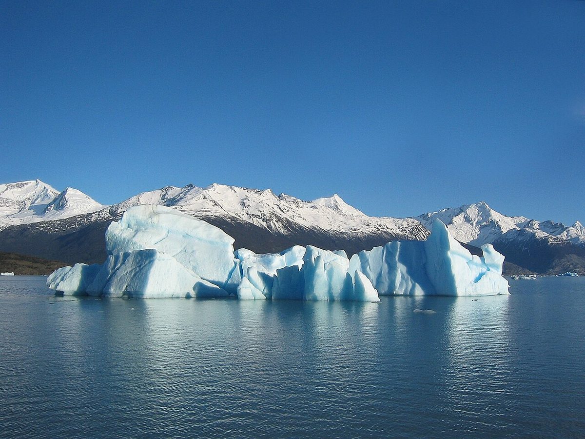 How to visit Perito Moreno Glacier: the blue ice face rising over Lago Argentino in Patagonia