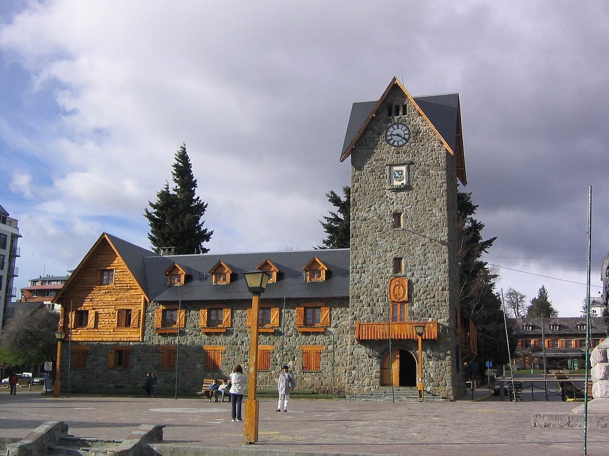 The Centro Civico in Bariloche, where travellers juggle cards, cash and exchange houses