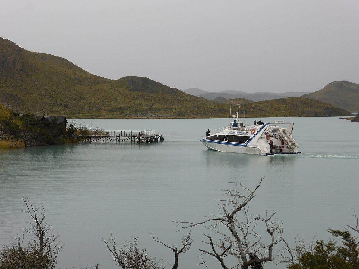 The Hielos Patagónicos catamaran crossing Lago Pehoé in Torres del Paine, the boat link to the Paine Grande refugio and campsite